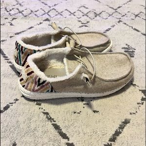 HeyDude Wendy Funk Wool Beige Shoes. Women’s size 8
